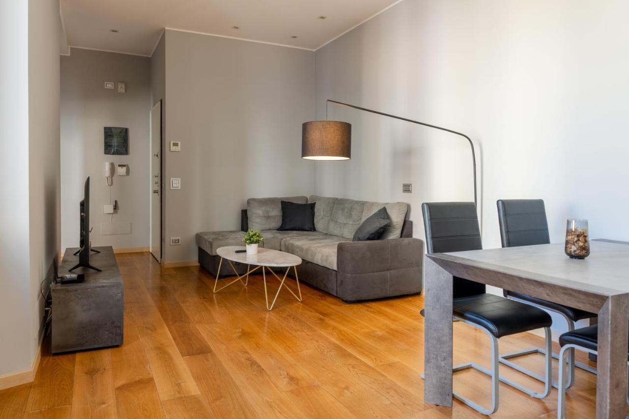5 Min Duomo Luxury Home In Brera Design District ミラノ エクステリア 写真