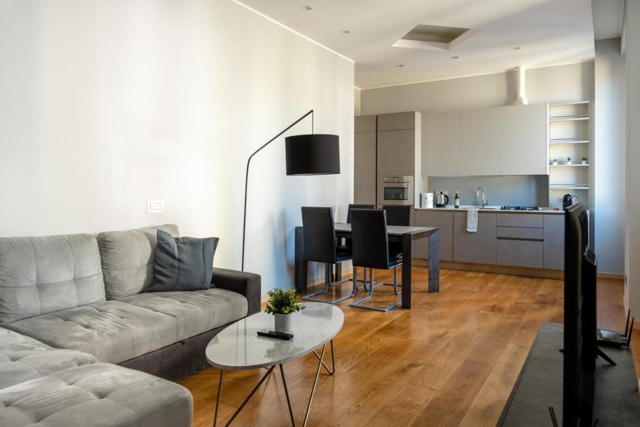 5 Min Duomo Luxury Home In Brera Design District ミラノ エクステリア 写真